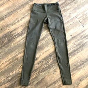 Lululemon olive wonder under legging